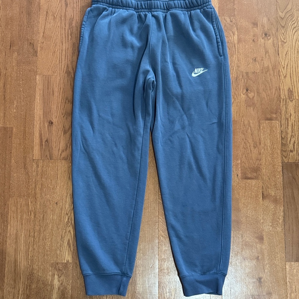 Nike sweatpant Joggers inBlue size medium